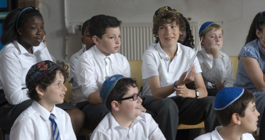 İsrail məktəbləri distant təhsilə keçib