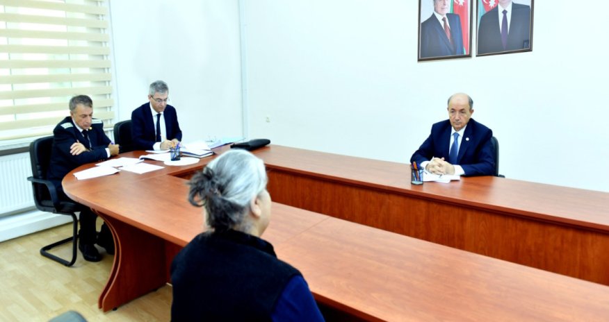 Ədliyyə naziri Şəkidə vətəndaşları qəbul edib