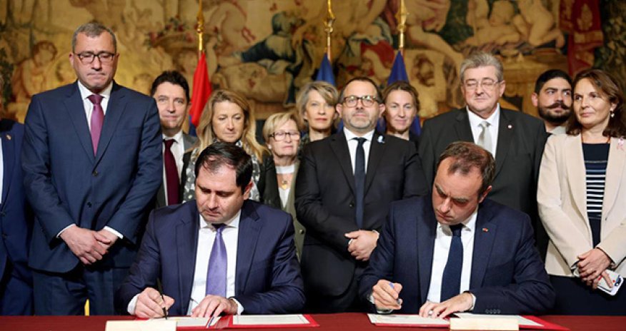 Fransa və Ermənistan arasında müdafiə sahəsində sənədlər imzalanıb