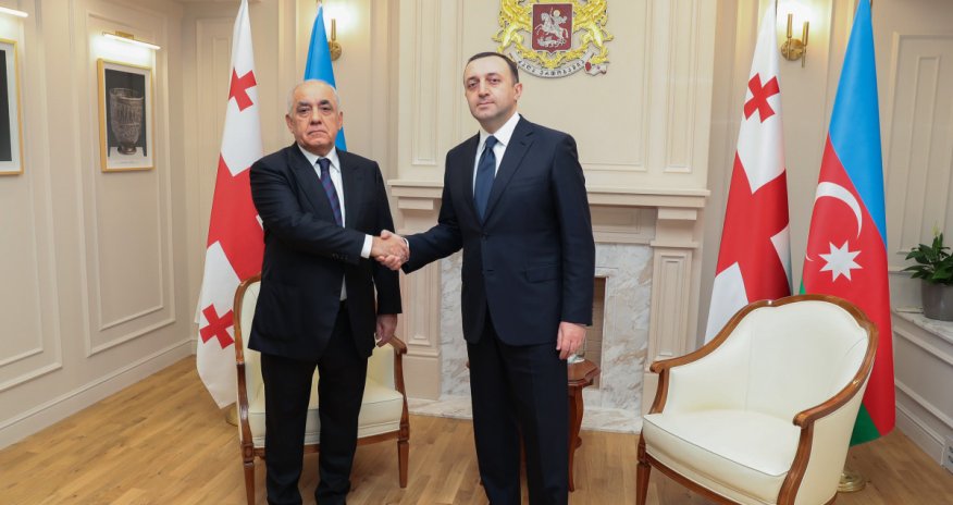 Əli Əsədov Qaribaşvili ilə görüşüb