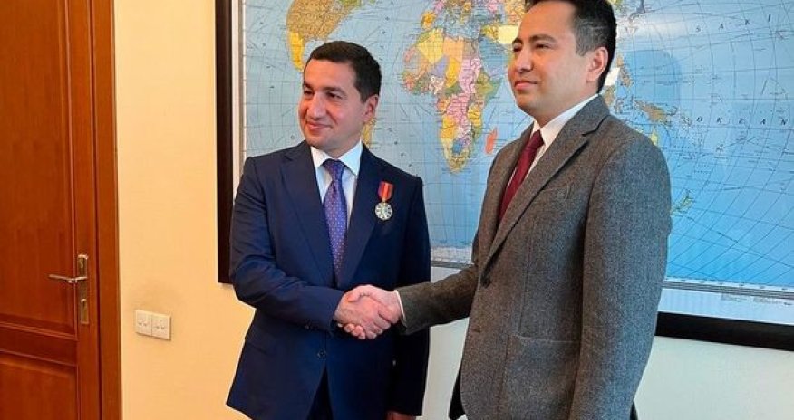 Hikmət Hacıyev Qazaxıstanın “Dostık” Ordeni ilə təltif olunub