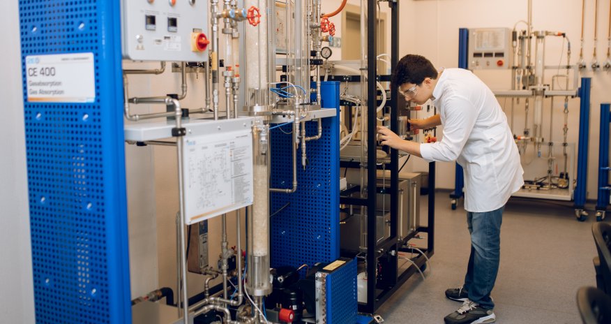 Rheophysical characteristics of water flow in  microcracks