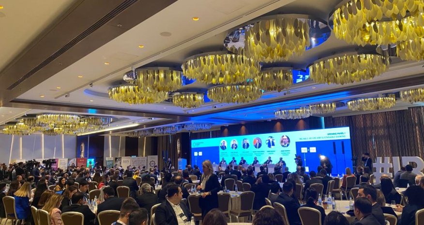 Azərbaycanda mobil bankçılıq artıb