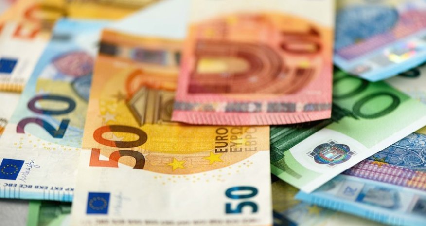 Günün məzənnəsi açıqlandı