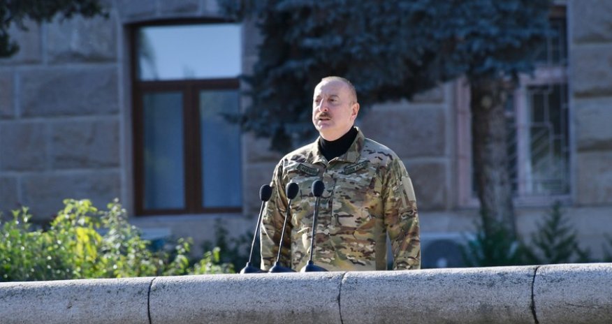 Prezident Xankəndidə keçirilən paradda çıxış edib - YENİLƏNİB