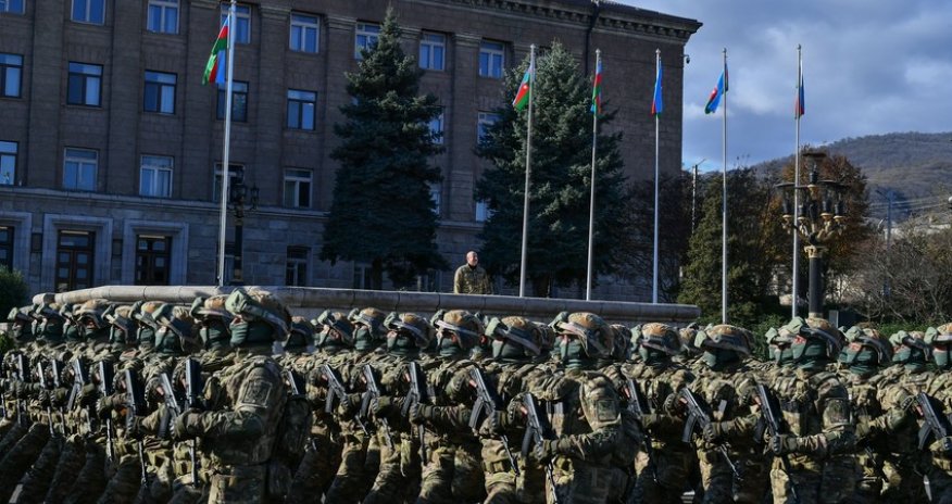 Кадры с Парада Победы в Ханкенди