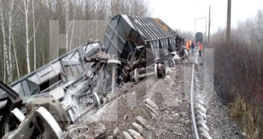Rusiyada 19 yük vaqonu relsdən çıxıb