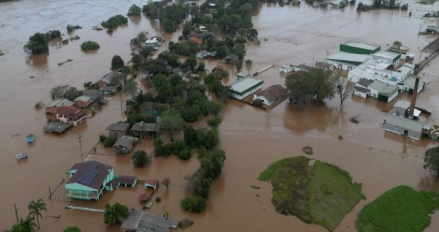 Braziliyanın cənubunda güclü sunami baş verib