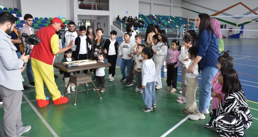 Unibank şəhid övladları üçün keçirilən bayram tədbirinə dəstək olub