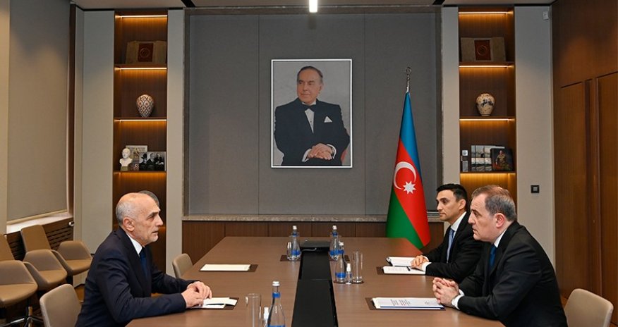 Ceyhun Bayramov GUAM-ın Baş katibi Altay Əfəndiyevlə görüşüb