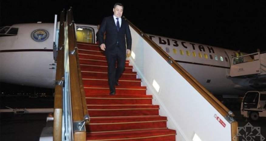 Qırğızıstan Prezidenti Sadır Japarov Azərbaycana işgüzar səfərə gəlib
