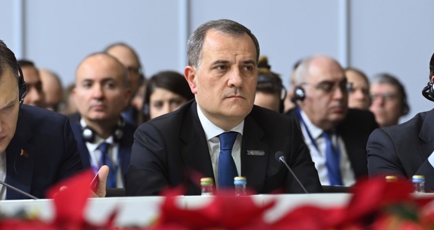 Ceyhun Bayramov ATƏT-in Nazirlər Şurasının 30-cu iclasında çıxış edib