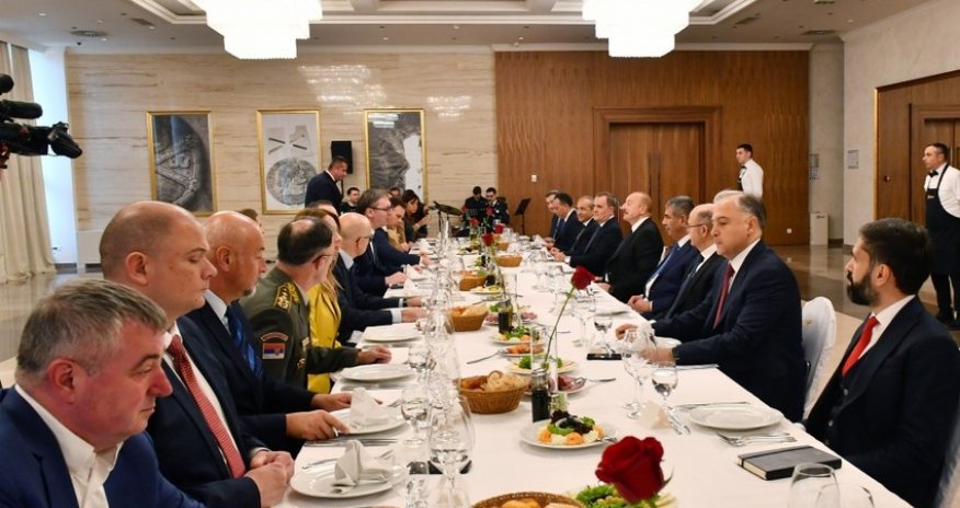 Состоялась встреча президента Ильхама Алиева с президентом Александаром Вучичем в расширенном составе