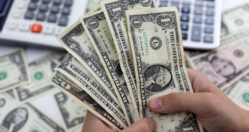 Banklar hərracda 69,1 milyon dollar alıb