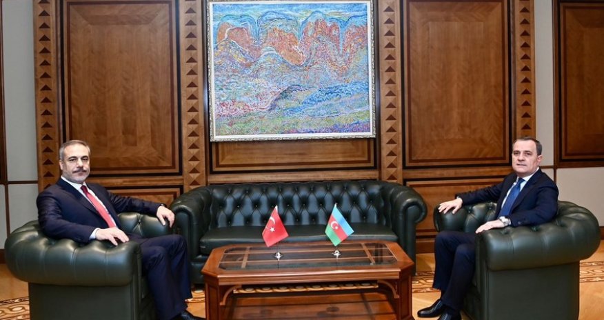 Ceyhun Bayramovla Hakan Fidan arasında təkbətək görüş başlayıb