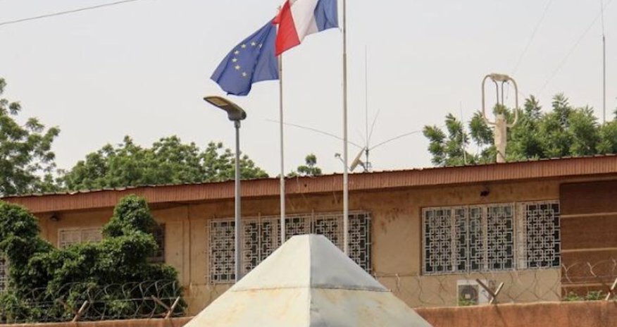 Fransa Nigerdəki səfirliyini bağlayır – AFP