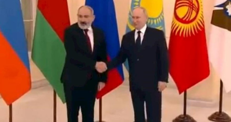 Paşinyanla Putin görüşüb