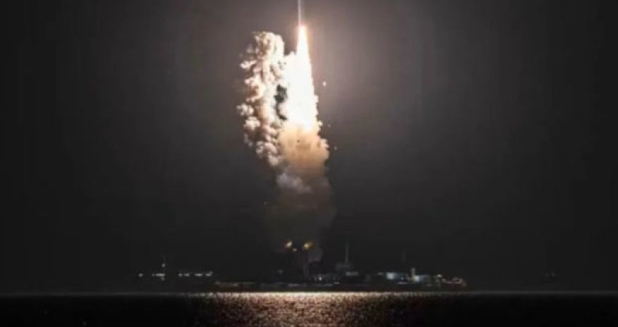 Çin orbitə üç peyk buraxıb