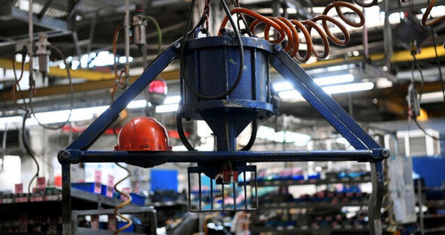 Rusiyada sənaye müəssisələrinin  yarısı işçisiz qalıb