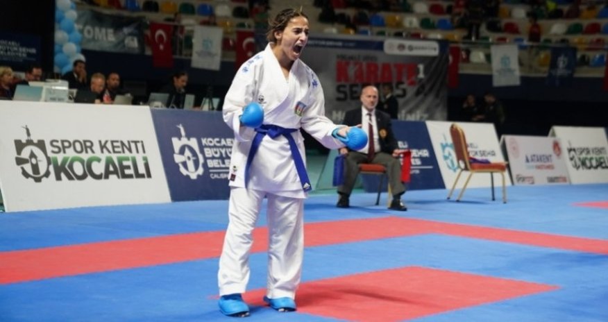 Азербайджанская каратистка заняла третье место на международном турнире в Париже