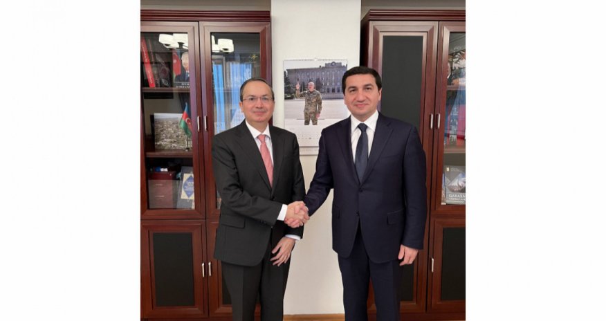 Hikmət Hacıyev Pakistan səfirini qəbul edib