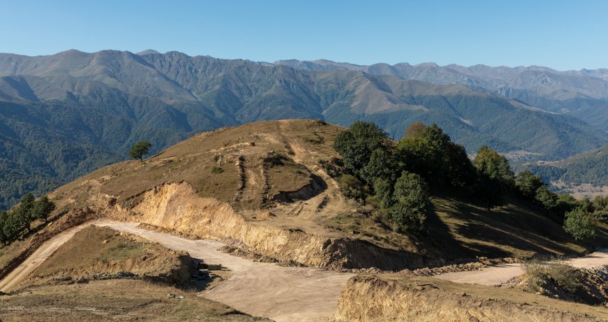 “Tülallar” qızıl yatağında süxurlar ilk dəfə partladılıb