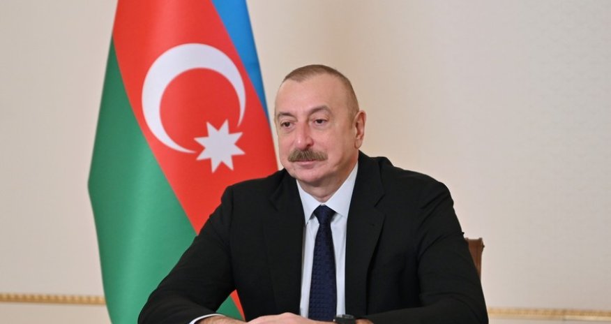Presidential candidates Zahid Oruj, Gudrat Hasanguliyev make phone call to Ilham Aliyev
