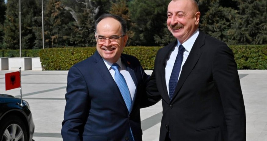 Лидер Албании позвонил президенту Ильхаму Алиеву