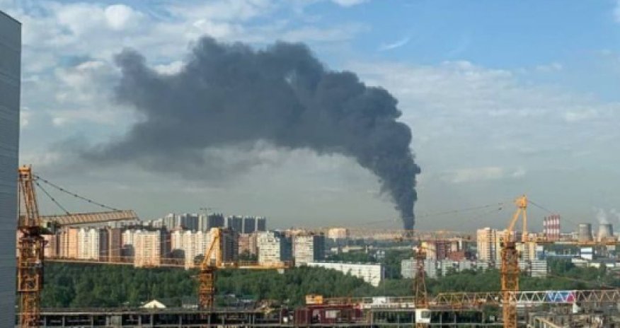 В Москве горит завод по производству истребителей