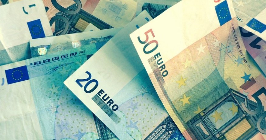 Günün məzənnəsi açıqlandı