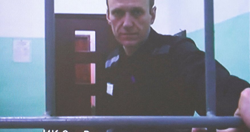 Aleksey Navalnı cəzaçəkmə müəssisəsində ölüb  - Video