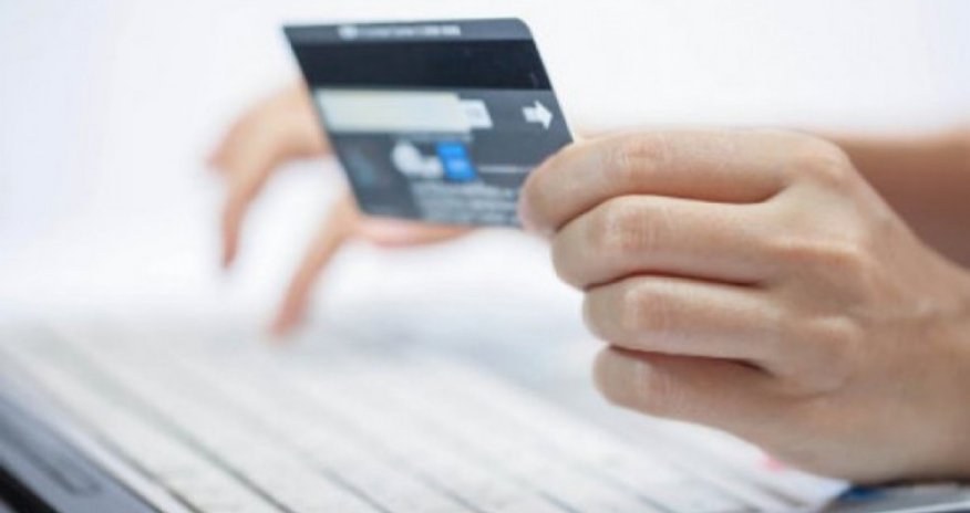 Bank kartından 6 min manat oğurlayan şəxslər saxlanılıb