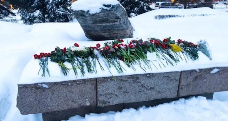 Rusiyada Navalnının ölümü ilə bağlı xatirə aksiyaları keçirilib,saxlanılanlar var