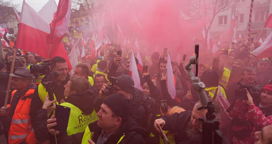 Polşa fermerləri paytaxta yürüş təşkil ediblər