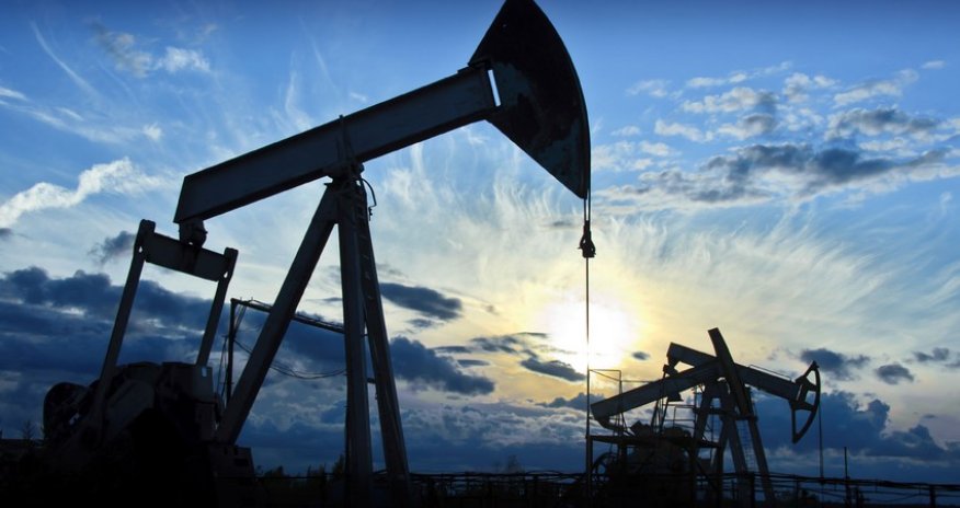 World oil prices fall after data on US crude oil reserves