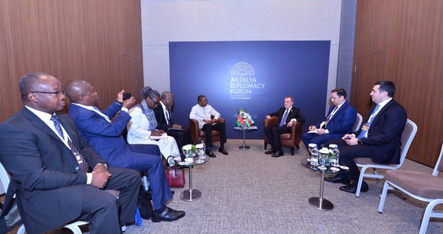 Азербайджан и Буркина-Фасо обсудили развитие сотрудничества