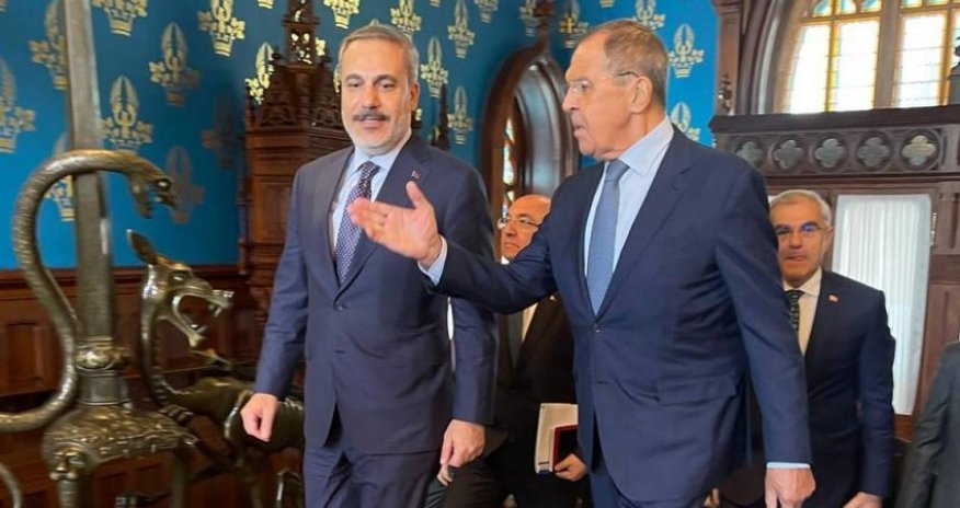 Turkish FM meets with his Russian counterpart