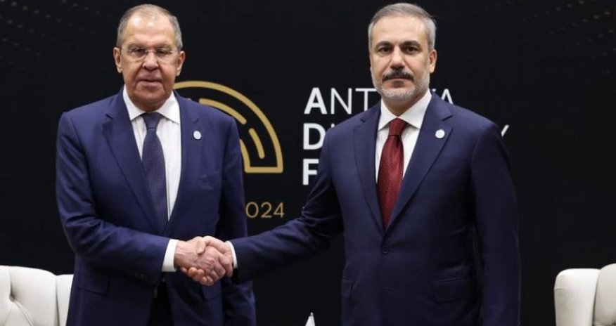 Hakan Fidan Lavrovla Qafqazdakı sülh prosesini müzakirə edib