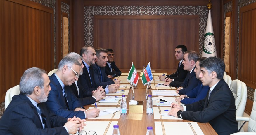 Bayramov iranlı həmkarı ilə görüşüb