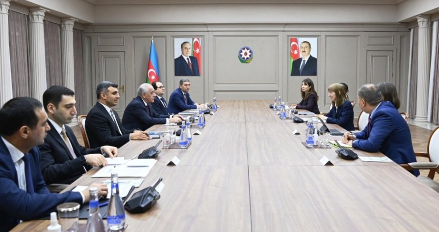 Əli Əsədov Dünya Bankının vitse-prezidenti ilə görüşüb