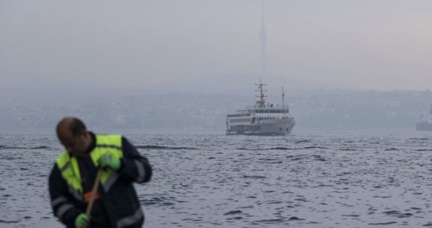 Судоходство через Босфор приостановили из-за тумана
