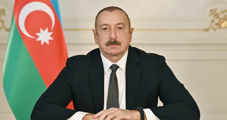 İlham Əliyev Pakistan Prezidentini təbrik edib