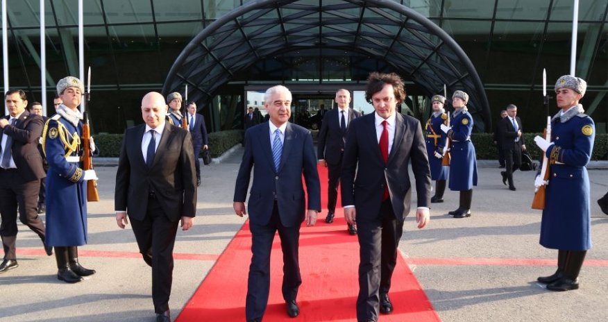 İrakli Kobaxidzenin Azərbaycana rəsmi səfəri başa çatıb
