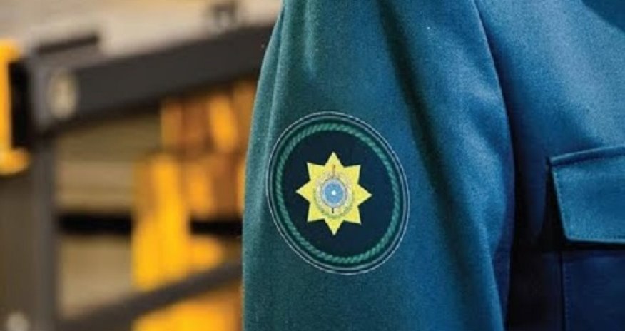 Rüşvət alan gömrükçü haqda fərqli qərarlar - Azadlığa buraxılıb