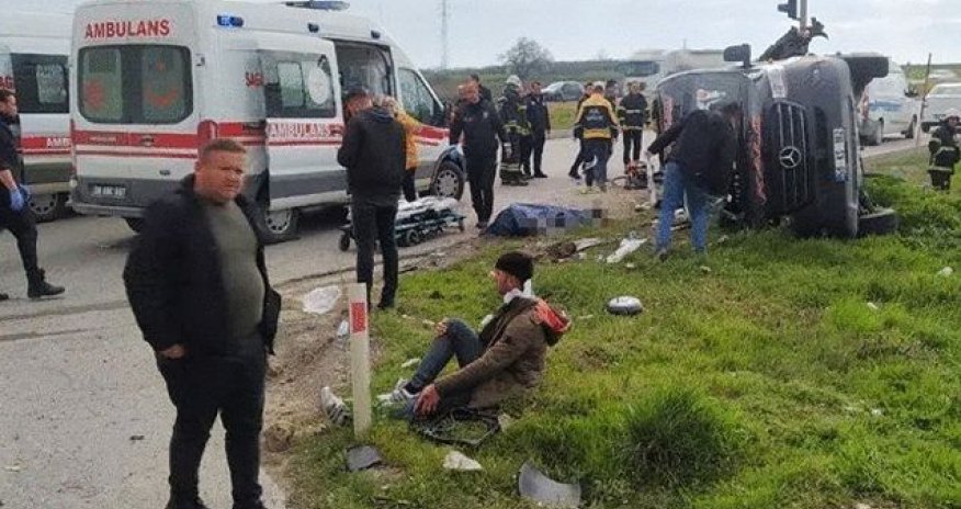 Türkiyədə ağır yol qəzası olub,ölən və yaralananlar var