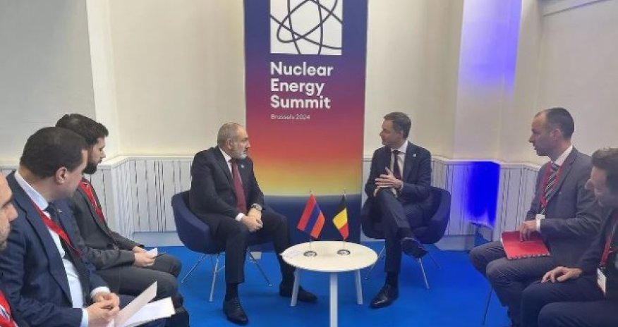 Paşinyan Brüsseldə İrəvan-Bakı münasibətlərini müzakirə edib