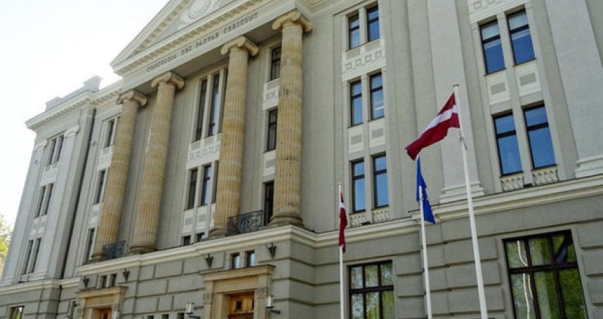 Latviya rusiyalı diplomatı arzuolunmaz şəxs elan edib