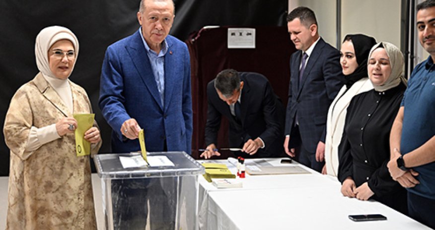 Ərdoğan bələdiyyə seçkilərində səs verib