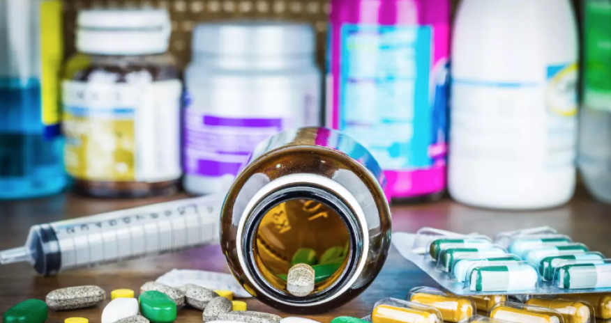 Rumıniyanın 72 adda dərmanı Azərbaycanda satılır - Nazir müavini