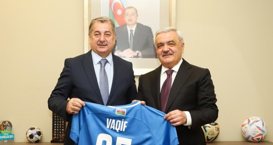 Президент АФФА поздравил Вагифа Садыгова